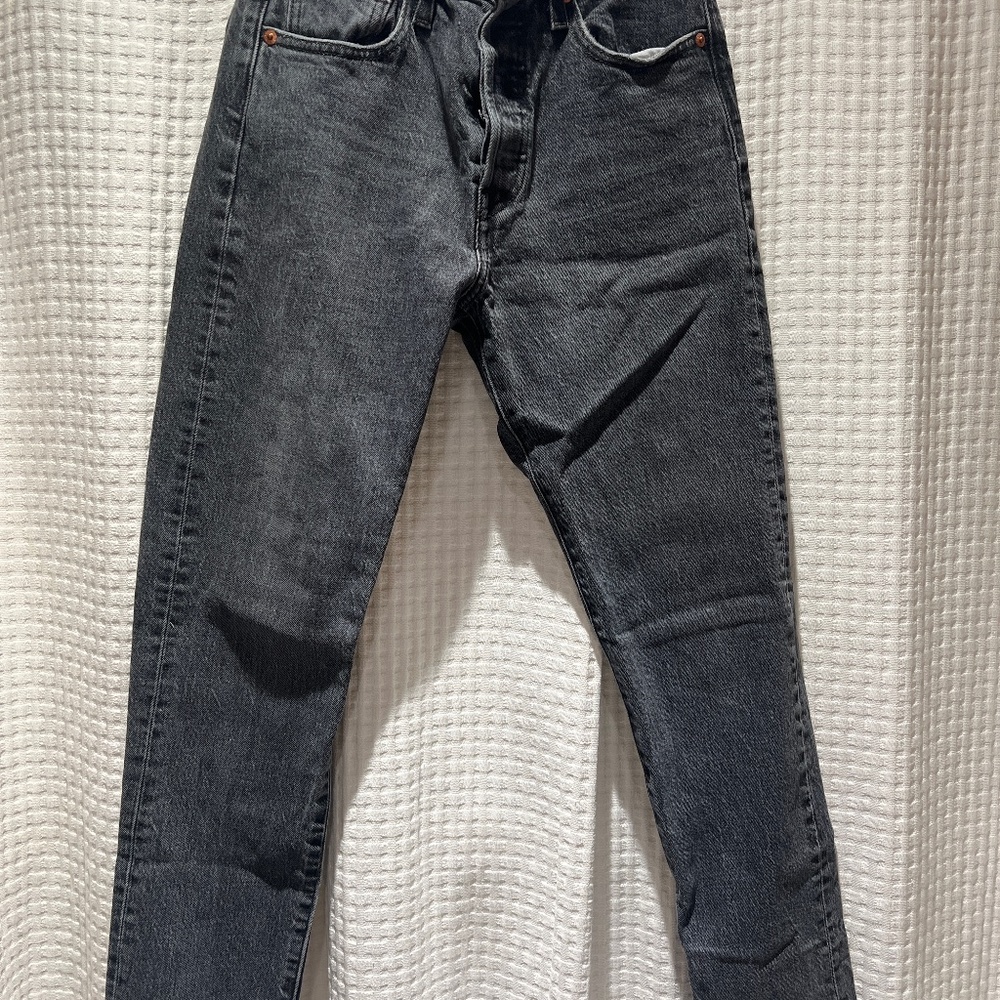 low waisted levi jeans